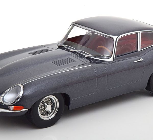 Jaguar E-Type Coupe Series 1 ( LHD ) 1961 Grijs Metallic ( Rood Interieur ) 1-18 KK Scale Limited 500 Pieces