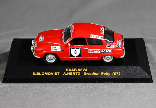 Saab 96V4 #8 Blomqvist/Hertz International Swedish Rally 1972 Rood 1-43 Atlas