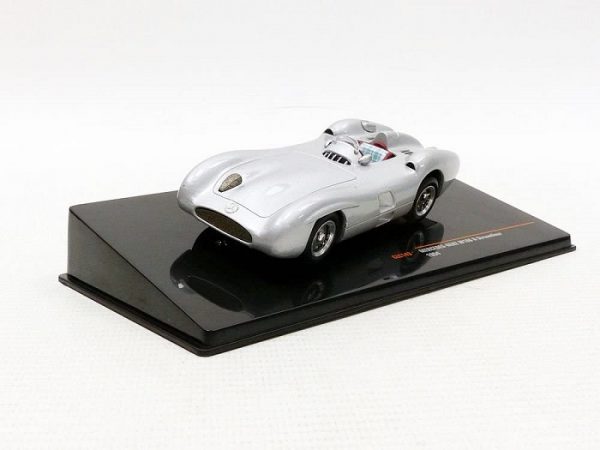 Mercedes-Benz W186 R Streamliner 1954 Zilver 1-43 Ixo Models