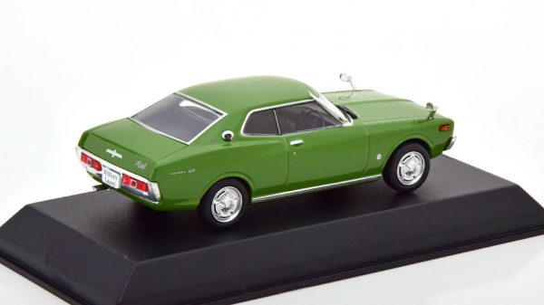 Nissan Laurel Hard Top 2000 1972 Groen 1-43 Norev