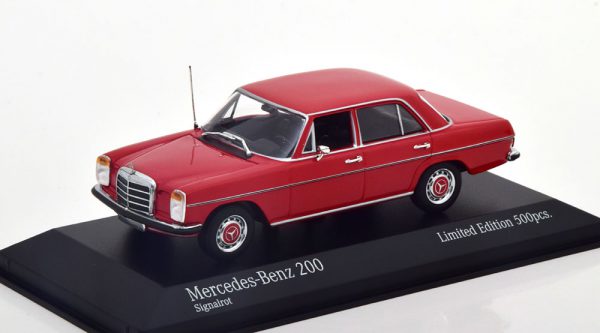 Mercedes-Benz 200 ( W115 ) Limousine 1968 Rood 1-43 Minichamps Limited 500 Pieces