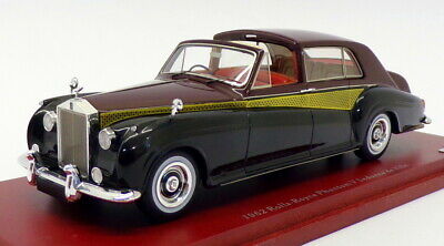 Rolls-Roys Phantom V Sedanca de Ville 1962 Zwart/Rood 1-43 True Scale Miniatures
