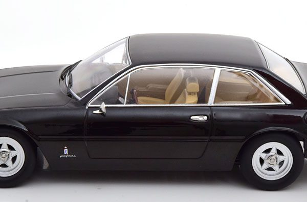 Ferrari 365 GT4 2+2 1972 Zwart 1-18 KK Scale Limited Edition