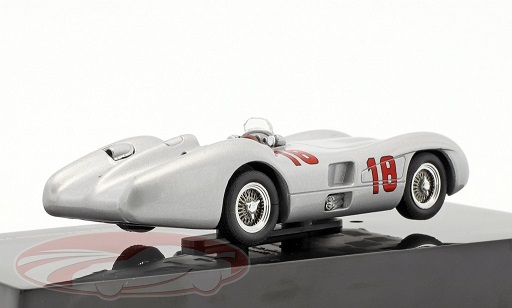 Mercedes-Benz W196 R Streamliner #18 F1 World Champion Winner Monza 1955 J. M. Fangio 1-43 Ixo Models