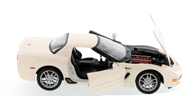 Chevrolet Corvette C5 Z06 2008 Wit 1 24 Maisto Schuiten