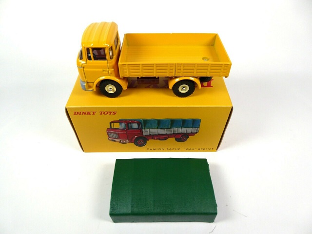 Dinky Toys 584 Camion Bâché GAK Berliet - Jaune - 1/43 - France - Occasion