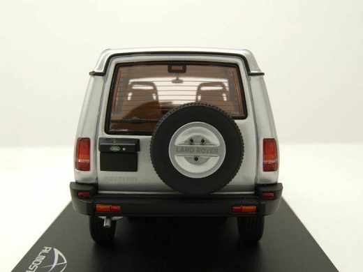 Land Rover Discovery 1 1994 Zilver 1-43 Almost Real