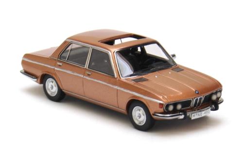 BMW 2800 (E3) 1969 Gold 1-43 Neo Scale Models