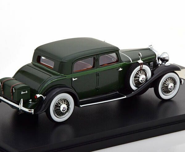 Stutz DV32 Monte Carlo Sedan By Weymann 1933 Dark Green 1-43 Neo Scale Models