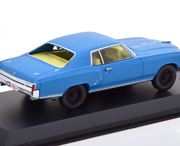 Chevrolet Monte Carlo 1972 "Ace Ventura" Blauw 1-43 Greenlight Collectibles