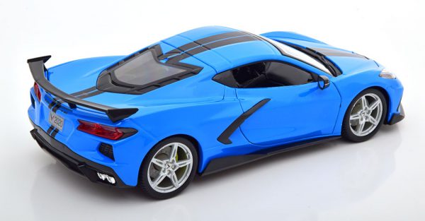 Chevrolet Corvette Stingray Coupe 2020 Blauw / Zwart 1-18 Maisto