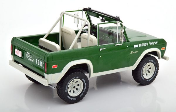 Ford Bronco 1970 "Buster" Smokey & Bandit Groen 1-18 Greenlight Collectibles