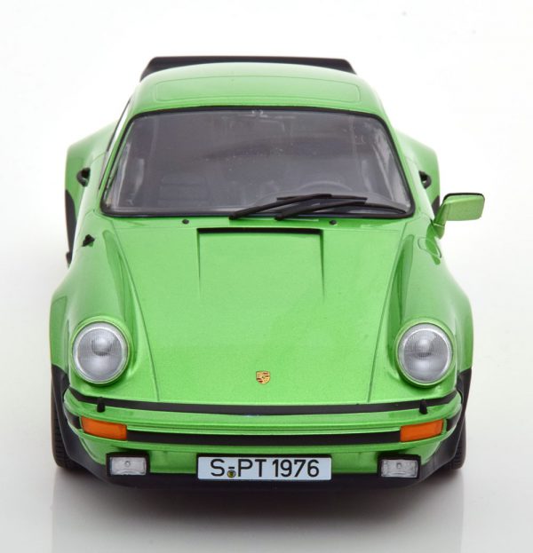 Porsche 911 (930) Turbo 3.0 1976 Groen Metallic 1-18 KK Scale