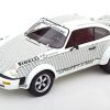 Porsche 911 Met Figuur Walter Röhrl x911 Wit / Zwart 1-18 Schuco Pro.18 Limited 911 Pieces