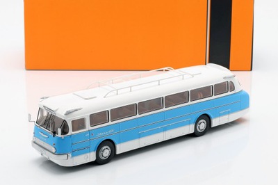 Ikarus 66 1972 Lichtblauw / Wit 1-43 Ixo Models