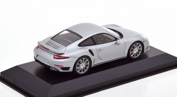 Porsche 911 (991) Turbo 2013 Zilver 1-43 Minichamps ( Dealer )