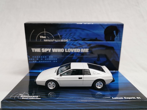 Lotus Esprit S1 James Bond "The Spy Who Loved Me" Wit 1-43 Minichamps Bond Collection