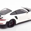 Porsche 911 (991/2) GT2 RS 2018 ( Zwarte Velgen ) Wit / Zwart 1-18 Minichamps Limited 300 Pieces