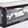 Porsche 911 (991/2) GT2 RS 2018 ( Zwarte Velgen ) Wit / Zwart 1-18 Minichamps Limited 300 Pieces