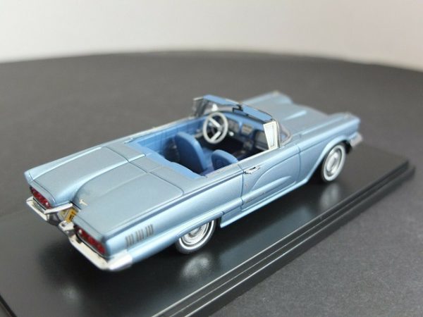 Ford Thunderbird Convertible 1960 Lichtblauw Metallic 1-43 Neo Scale Models