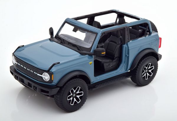 Ford Bronco Badlands 2021 Grijsblauw 1-18 Maisto