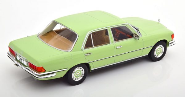 Mercedes-Benz 280 S ( W116 ) 1972 Lichtgroen 1-18 MCG Models