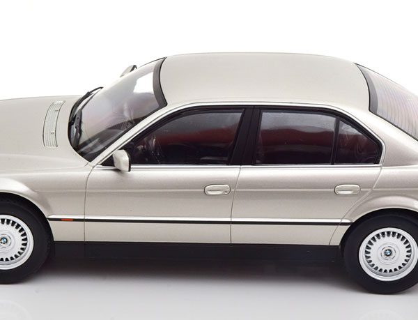 BMW 740i ( E38 ) 1.Serie 1994 Zilver 1-18 KK Scale Limited 500 Pieces