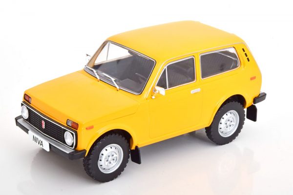 Lada Niva 1977 Oranjegeel 1-18 MCG Models