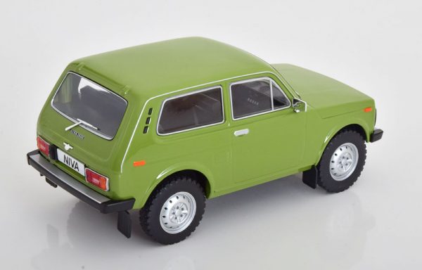 Lada Niva 1977 Groen 1-18 MCG Models