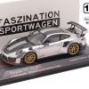 Porsche 911 (991 II) GT2 RS "Weissach Package" 2018 GT Zilver Metallic / Gouden Velgen 1-43 Minichamps Limited 222 Pieces