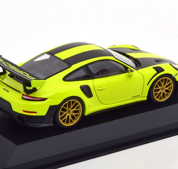 Porsche 911 (991 II) GT2 RS 2018 ( Groengeel/Zwart met gouden velgen ) 1-43 Minichamps Limited 333 Pieces