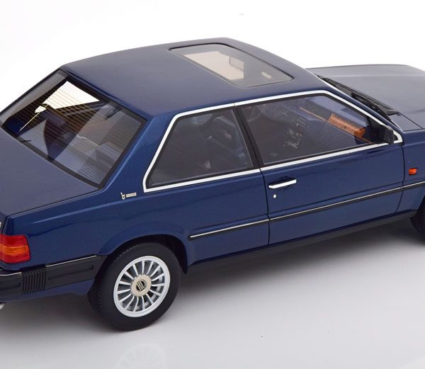 Volvo 780 Bertone 1985-1990 Blauw Metallic 1-18 DNA Collectibles ( Resin )