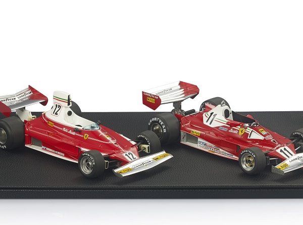 Niki Lauda World Champion Set Ferrari 312 T 1975 Nr#11 + Ferrari 312 T2 1977 Nr#12 Rood / Wit 1-18 GP Replicas Limited 100 Pieces