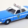 Plymouth Fury "New York City Police" 1975 Blauw / Wit 1-24 Greenlight Collectibles