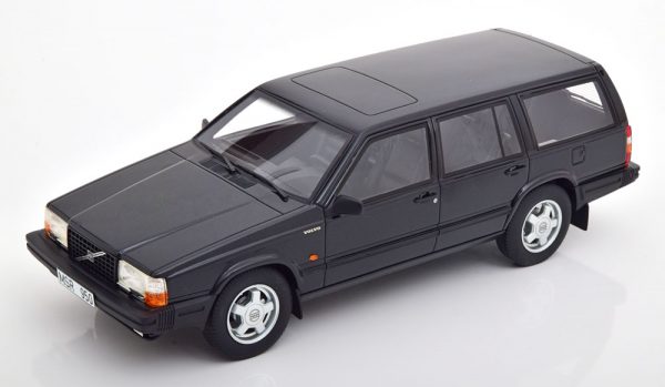 Volvo 740 Turbo Estate 1988 Zwart 1-18 Cult Scale Models ( Resin )