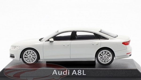 Audi A8L 2018 Wit 1:43 IScale