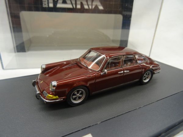 https://www.google.com/url?sa=i&url=https%3A%2F%2Fwww.catawiki.com%2Fnl%2Fl%2F14047367-matrix-scale-models-schaal-1-43-porsche-911-troutman-barnes-4-doors-sedan-1972&psig=AOvVaw16ksY4FNaw-DDJduWwfNnG&ust=1647100647497000&source=images&cd=vfe&ved=0CAgQjRxqFwoTCKir5pq2vvYCFQAAAAAdAAAAABBE