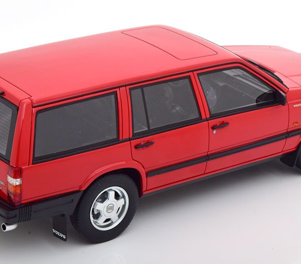 Volvo 740 Turbo Estate 1988 Rood 1-18 Cult Scale Models ( Resin )