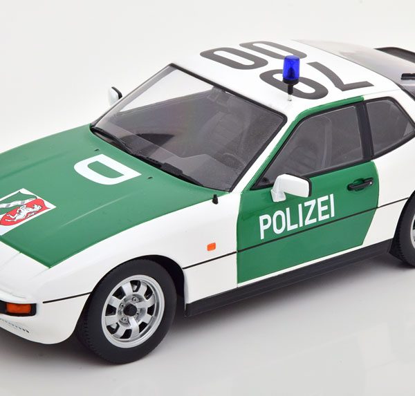 Porsche 924 "Autobahnpolizei Düsseldorf" 1985 Wit / Groen 1-18 KK Scale