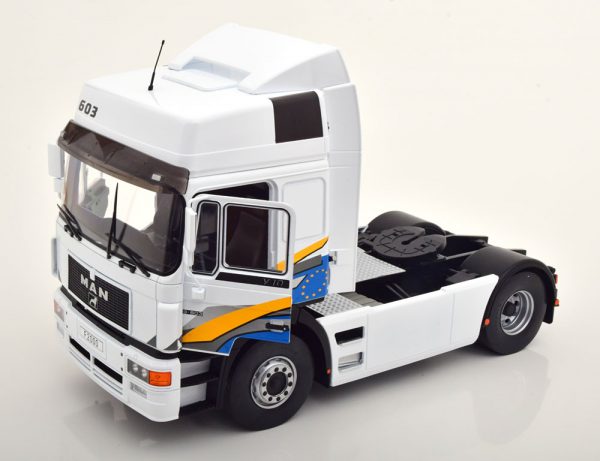 MAN F2000 Truck 1994 Wit 1:18 MCG Models