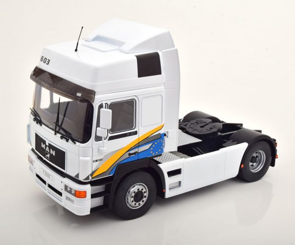 MAN F2000 Truck 1994 Wit 1:18 MCG Models