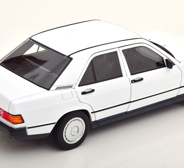 Mercedes-Benz 190E (W201) 1982 Wit 1-18 Norev