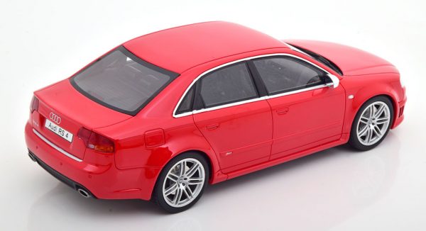 Audi RS 4 (B7) Limousine 2005 Rood 1-18 Ottomobile Limited 2500 Pieces