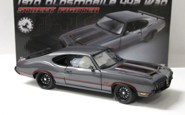 Oldsmobile 442 W-30 Street Fighter 1970 Grey Metallic/ Red 1-18 ACME Limited 700 Pieces