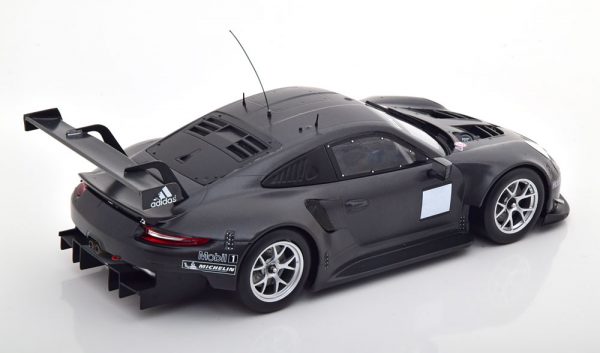 Porsche 911 RSR Pre-Season Test Car 2020 Matzwart 1-18 Ixo Models