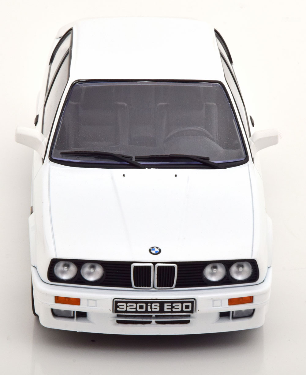 BMW 320iS (E30) Italo M3 1989 Wit 1-18 KK Scale - Schuiten