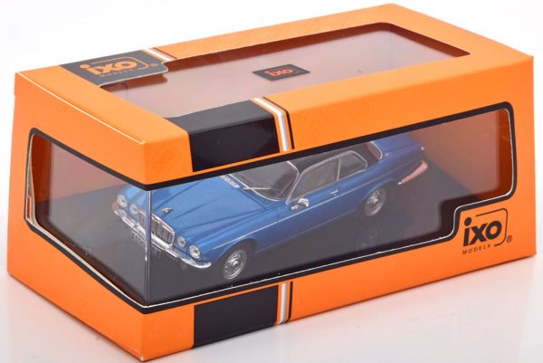 Jaguar XJ12 Serie 2 Coupe 1976 Blauw Metallic / Zwart 1-43 Ixo Models