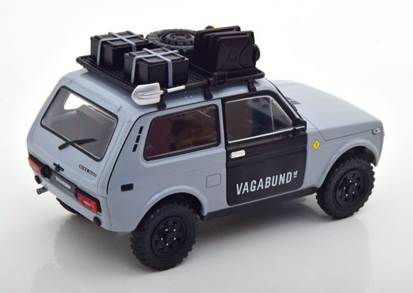 Lada Niva 1980 "Vagabund" Grijs / Zwart 1-18 Solido