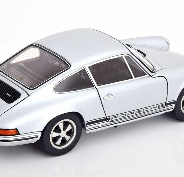 Porsche 911 S Coupe Zilver 1:18 Schuco