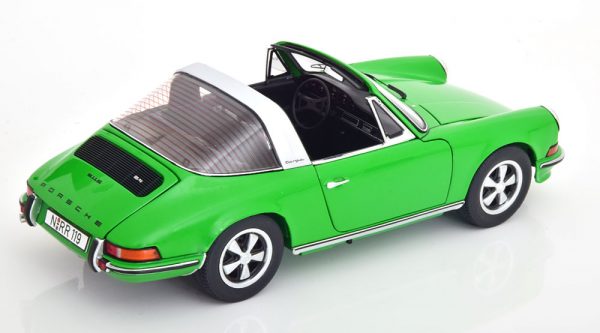 Porsche 911 S Targa Groen 1:18 Schuco